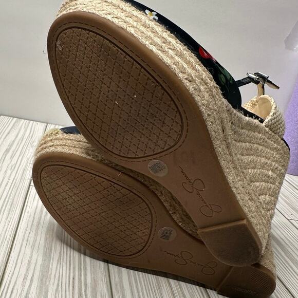 Jessica Simpson Womens 6M Zestah Ankle Strap Wedge Heels Cherry Strawberry Fruit - Picture 8 of 9